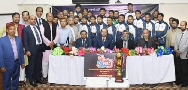 ইসলামী ব্যাংকের ক্রিকেট টিমকে সংবর্ধনা
